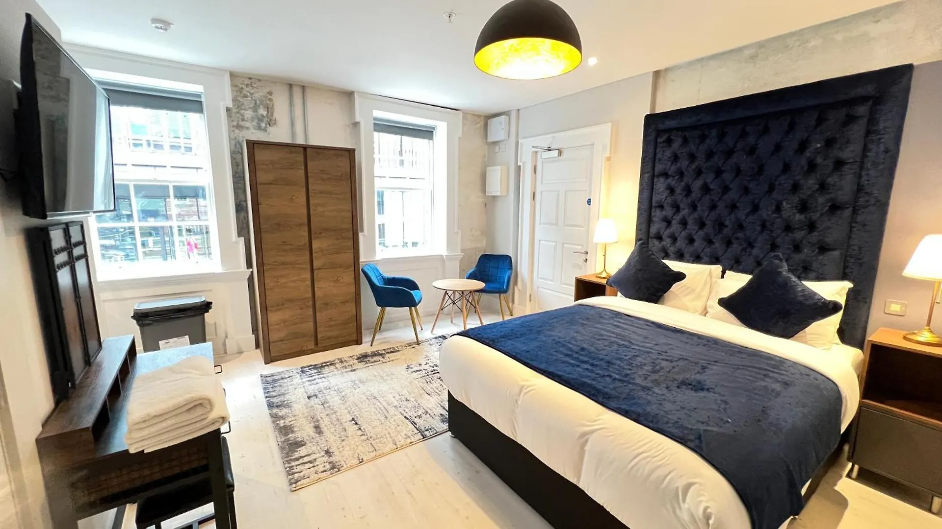 Merrion Square Studios Dublin 0*,  Irland